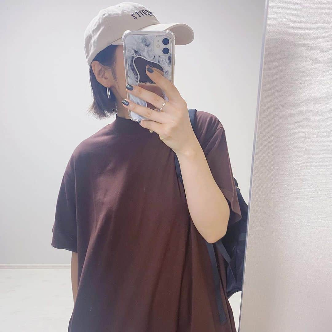 aiaiさんのインスタグラム写真 - (aiaiInstagram)「夏はTシャツワンピース。  首周りがハイネックなのが 部屋着っぽくならなくて いいかなーと思って買ってみたけど 汗じみ防止の生地で ほんとに汗染みが目立たなくて すごいと思った。  #tシャツワンピ  @ezakkamania_stores  #リュック  @bag_hayni  #サンダル  @teva  #ロゴキャップ  @zakkabox_  コーデの詳細はブログに書いています。  ✍︎ ✎ ✍︎ ✎ ✍︎ ✎ ✍︎ ✎ ✍︎ ✎   #fashion#outfit#style#coordinate#instagood#ootd#pic#instapic#コーデ#コーディネート#スタイリング#プチプラコーデ#本日のコーデ#大人カジュアル#プチプラ  #カジュアル  #アラフォーコーデ #アラフォーファッション#40代ファッション#ワンピースコーデ #ワンピース #ロングワンピース #夏服コーデ #夏コーデ #サンダルコーデ」7月15日 12時43分 - saltaiai