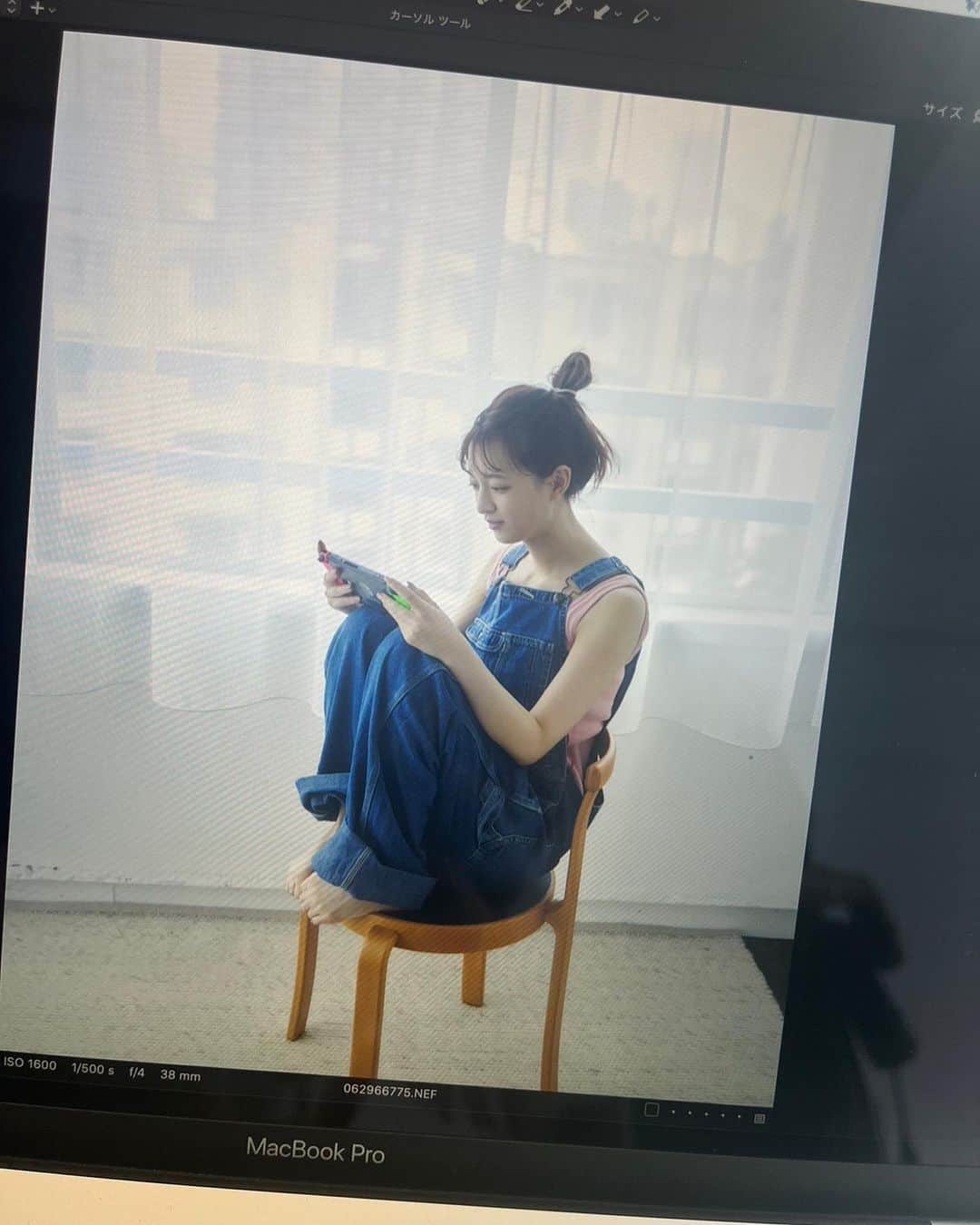 吉田綾乃クリスティーのインスタグラム：「📚🎮 EX大衆 8月号 発売されてます🎮⚡️ ほぼよしだの日常な撮影でした📸」