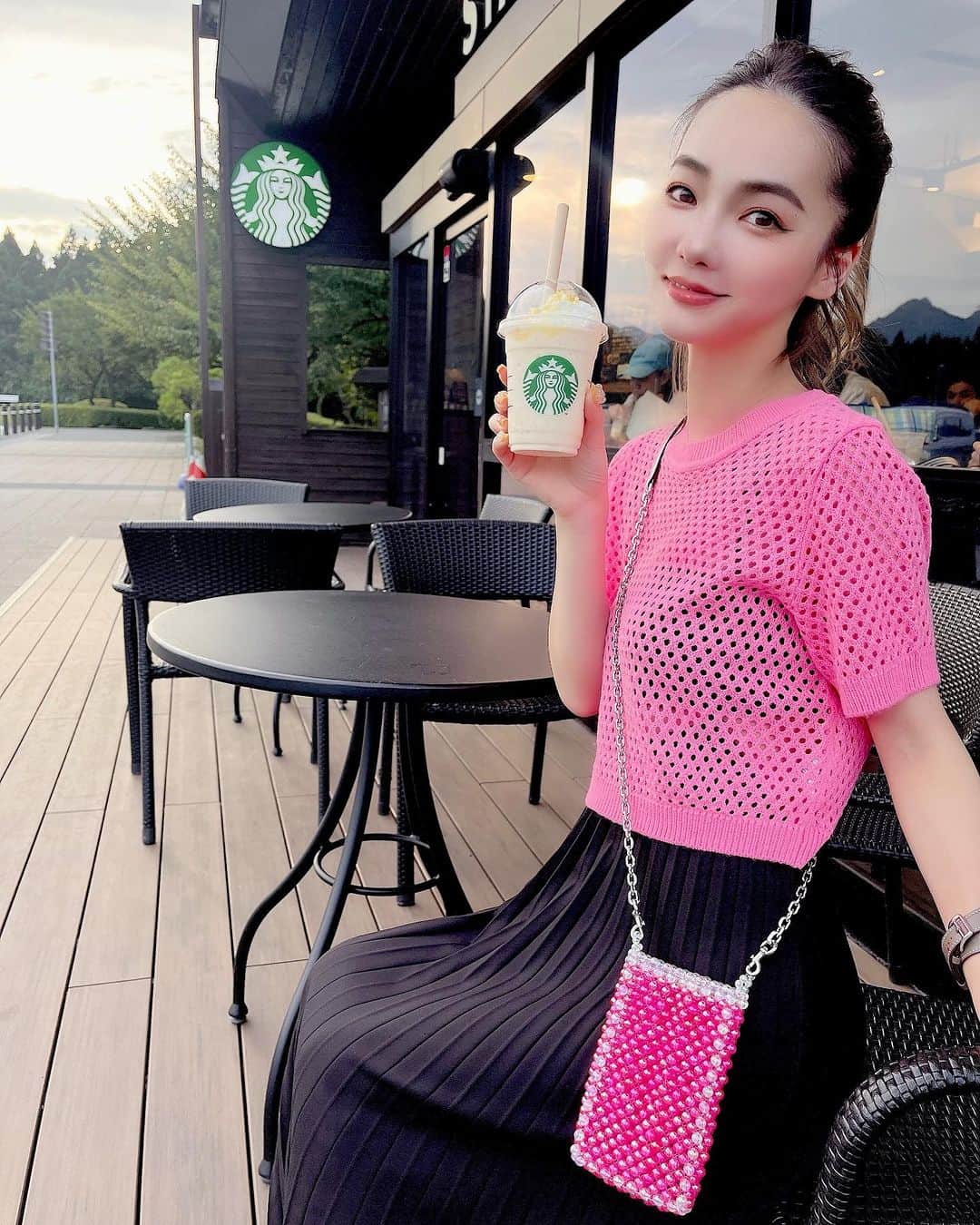 のインスタグラム：「🌈 レモンケーキのつぶつぶが美味しかったなぁ🍋💕 終わる前に2日連続で頼んでしまった🤣💕 🌈  #スタバ  #レモンケーキ  #長野市」