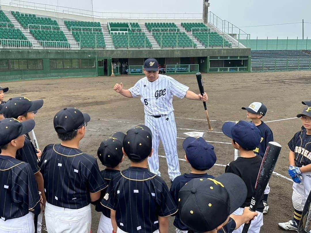 井口資仁さんのインスタグラム写真 - (井口資仁Instagram)「名球会野球教室⚾️in 福島  小雨混じりの天気でしたが、 グランドで楽しい野球教室が出来ました。  #井口忠仁 #井口資仁 #野球教室 #名球会 #ワースポ  #ワースポmlb  #ワースポxmlb  #ワースポxmlbサンデー」7月15日 13時49分 - iguchi.tadahito6