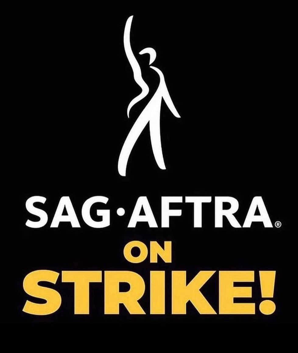 アナベス・ギッシュのインスタグラム：「#sagaftrastrong @sagaftra」