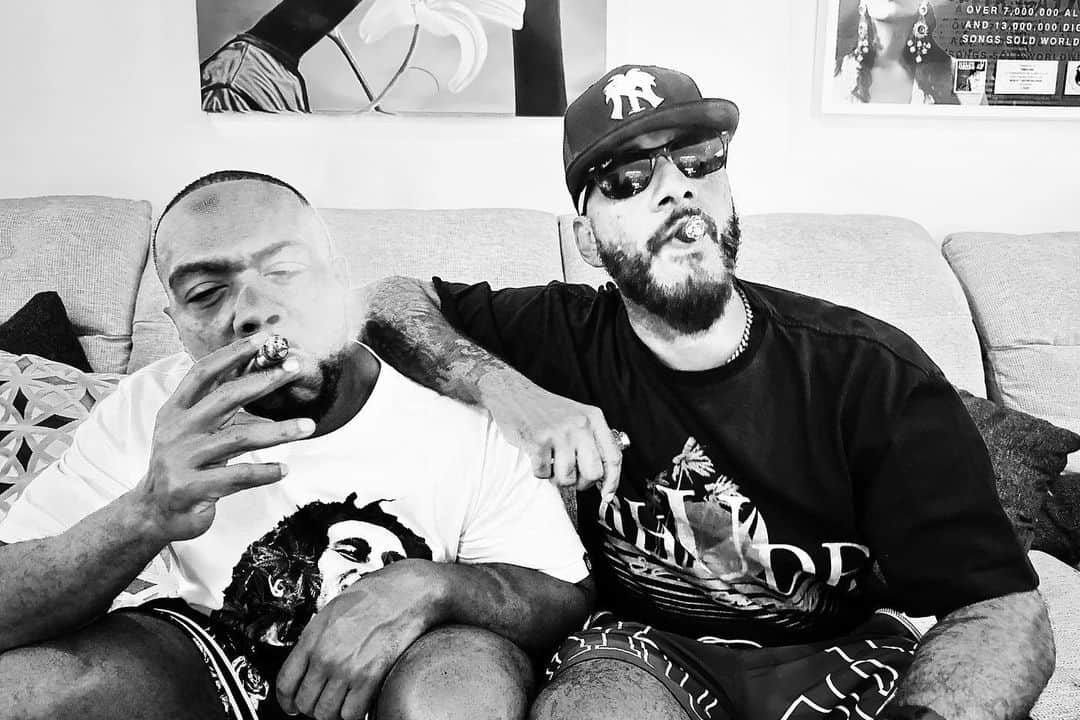 スウィズ・ビーツのインスタグラム：「Cooked up a Big Zaaaaaaaa with King @timbaland !!!!!!!!! Lights out…..」