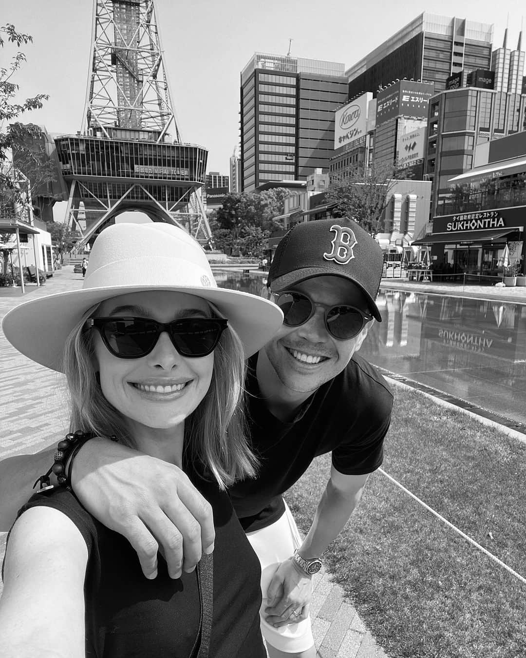 リアノン・ランゲラック（ミッチェル・ランゲラックの妻）のインスタグラム：「These days 🫶🏼 So lucky and grateful to be surrounded by their love all the time 🤍🤍🤍」