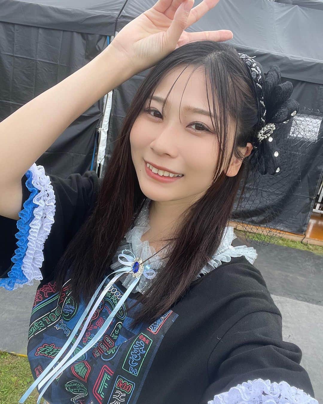 塩野響子さんのインスタグラム写真 - (塩野響子Instagram)「⠀富士山とツーショット✌️💙 ⠀ ⠀ #山中湖 #富士山 #SPARK #夏フェス #黒髪 #衣装 #アイドル」7月15日 21時00分 - kyondayo1206
