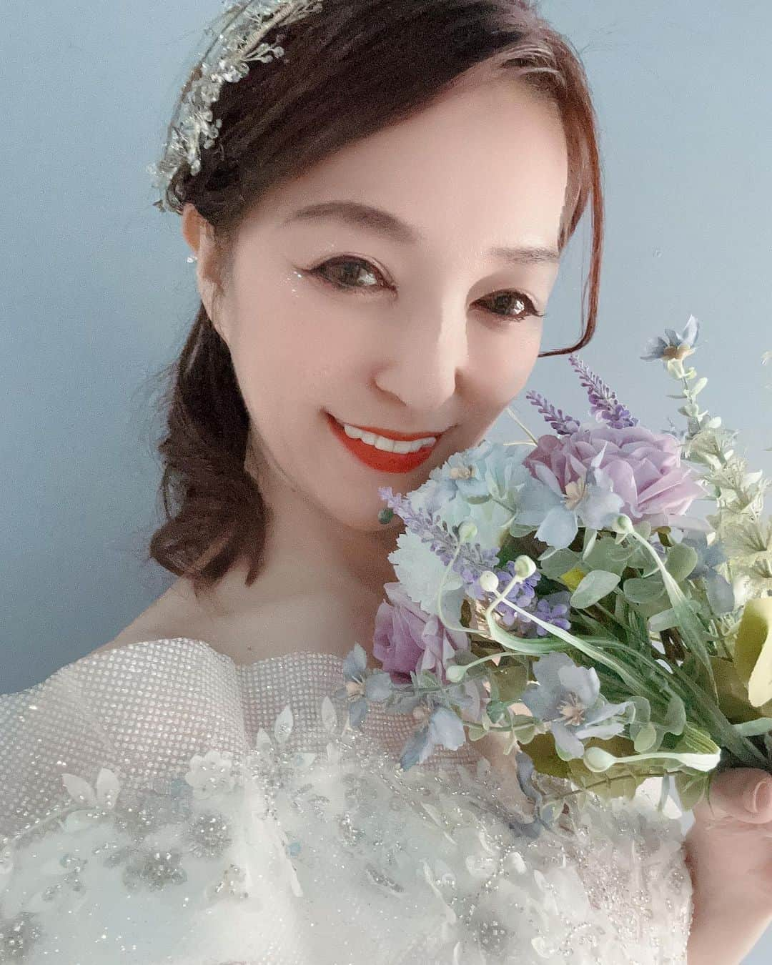 彩月さんのインスタグラム写真 - (彩月Instagram)「昨日は、ミスプリちゅら婚賞👰‍♀️🩷 ちゅら婚表紙🏆✨をかけて✊✨ 渋谷で初めてのでロケーション撮影して頂きました(*´∀｀*)📷💖 伸び悩んでいたので、メンタルが落ちて居たので、ワクワク💛めちゃくちゃ幸せで〜楽しかった🎵✨☺️ し、更なる勉強にもなりましたぁ！！ そして、審査もありがとうございました❤️  その後で、行きたかった「北海道めんこいくま」のお店がハッピィ繋ぎでたまたま通り沿いで見掛けて、折角なので直ぐに飛びこんで少しリスナーさんと配信できゅんきゅん共有(*´∀｀*)🍹✨  1人では中々厳しい量なので🍹、お友達やカップルです共有してね❤️ 置いてあるもの全てが、くま尽くし(*´∀｀*)  一回はカフェで、2回が蕩けるくまちゃん🍲で、TikTokでも可愛すぎてバスり過ぎてる人気の穴場です(*ﾟ▽ﾟ*)💕✨  ❤️みんなと逢えるミクチャページ❤️ https://mixch.tv/u/13691662 沖縄糸満市サザンビーチホテルにて、8／3授与式へたった一つのPrinceになる為の、最初で最後のミスプリファイナル中です‼️🔥　　　 特典🎁もございます💖 アカウントお持ちの方や、愛たい❤️って思って下さってるいるかた、23日までです。  やり方は、MixChannelアプリ動画Twitterアカウントの連携と、電話番号認証をお願い致します。  やり方、応援仕方は、ネットにも掲載あります。 皆様との御縁と、応援下さってる3カ月近く奮闘している為に、結果御縁へ皆さまの勇気とお力添え宜しくお願い致します🙇‍♀️🔥 愛読者だから、憧れの表紙になりたい🥹💖 そして、本土のこれからの婚礼の皆様へ✨SNSで全力‼️ちゅら婚広めたぁいいーーーーーーーー💖 ちゅら婚さんのコンセプトでもあります。応援頂いてる【心と心を結ぶ】 かけがえのない御縁と出逢い 想いと歩みを必ず繋げたいので、最後まで全力で向かいます！！ 最幸💛の夏に☀️✨ 3位内目標です❤️‍🔥 　 ちゅら婚さんに生で、愛たい\(//∇//)\  @HaNaECHo【ハナエコ】撮影」7月15日 15時33分 - princessayatuki1109