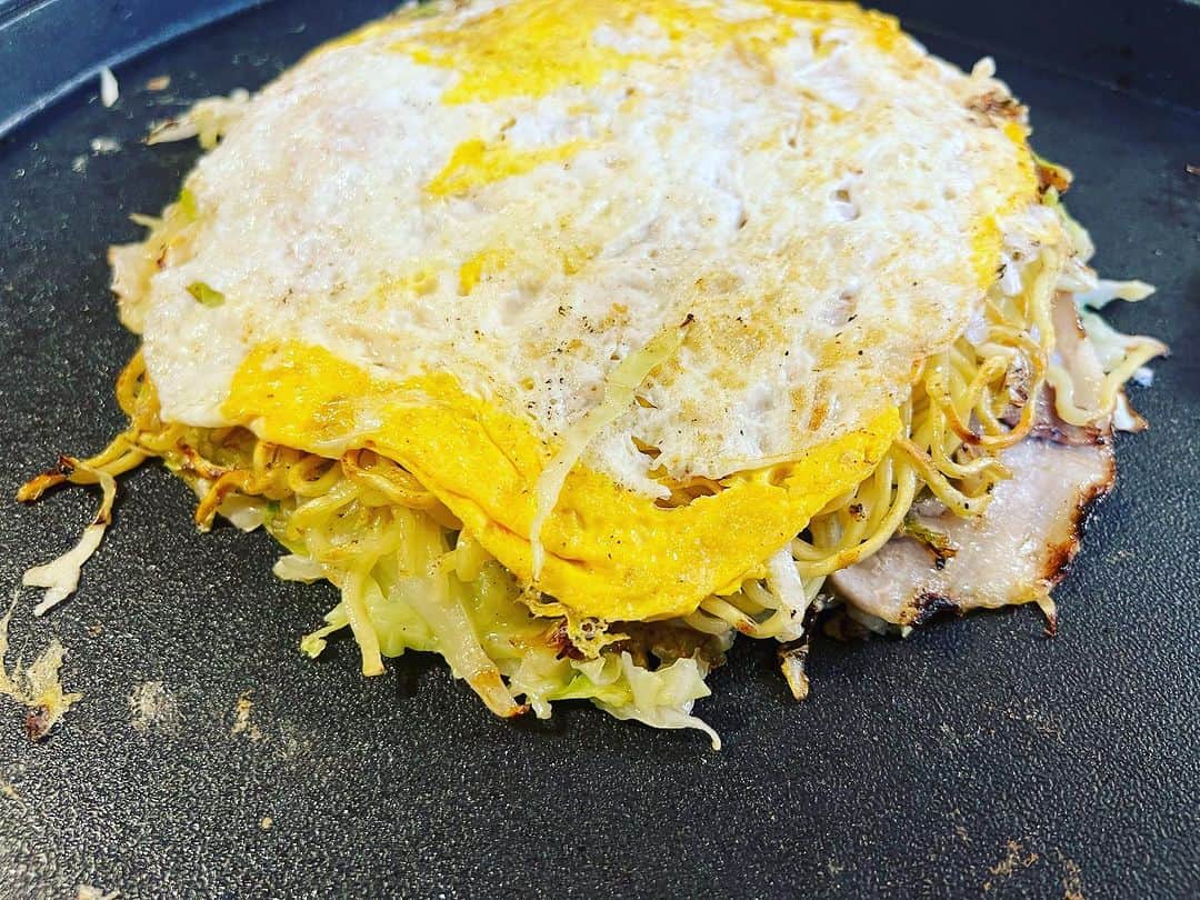 原田喧太さんのインスタグラム写真 - (原田喧太Instagram)「本日の喧太飯 声優の #かないみか ちゃんが来宅。 そんな訳で今日は #お好み焼き  #広島風  #やっぱりこれが好き」7月15日 21時49分 - kenta.harada