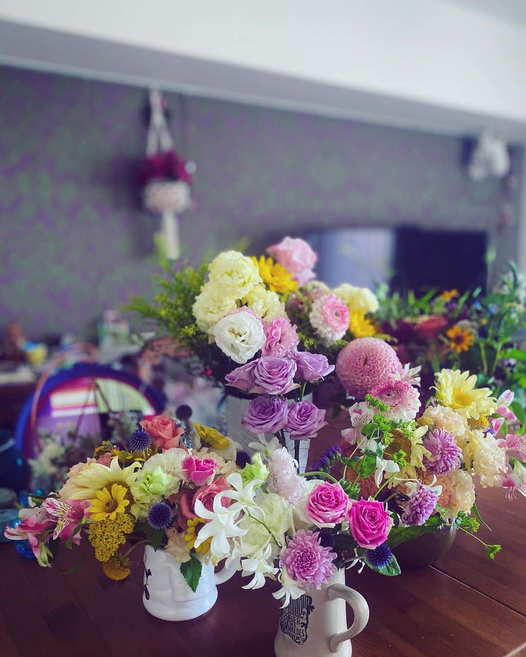 安藤裕子さんのインスタグラム写真 - (安藤裕子Instagram)「後1日で1週間というところまで頑張ってくれたお花達も だいぶ今朝はスリムになりました  ありがとう」7月15日 16時22分 - yuko_ando