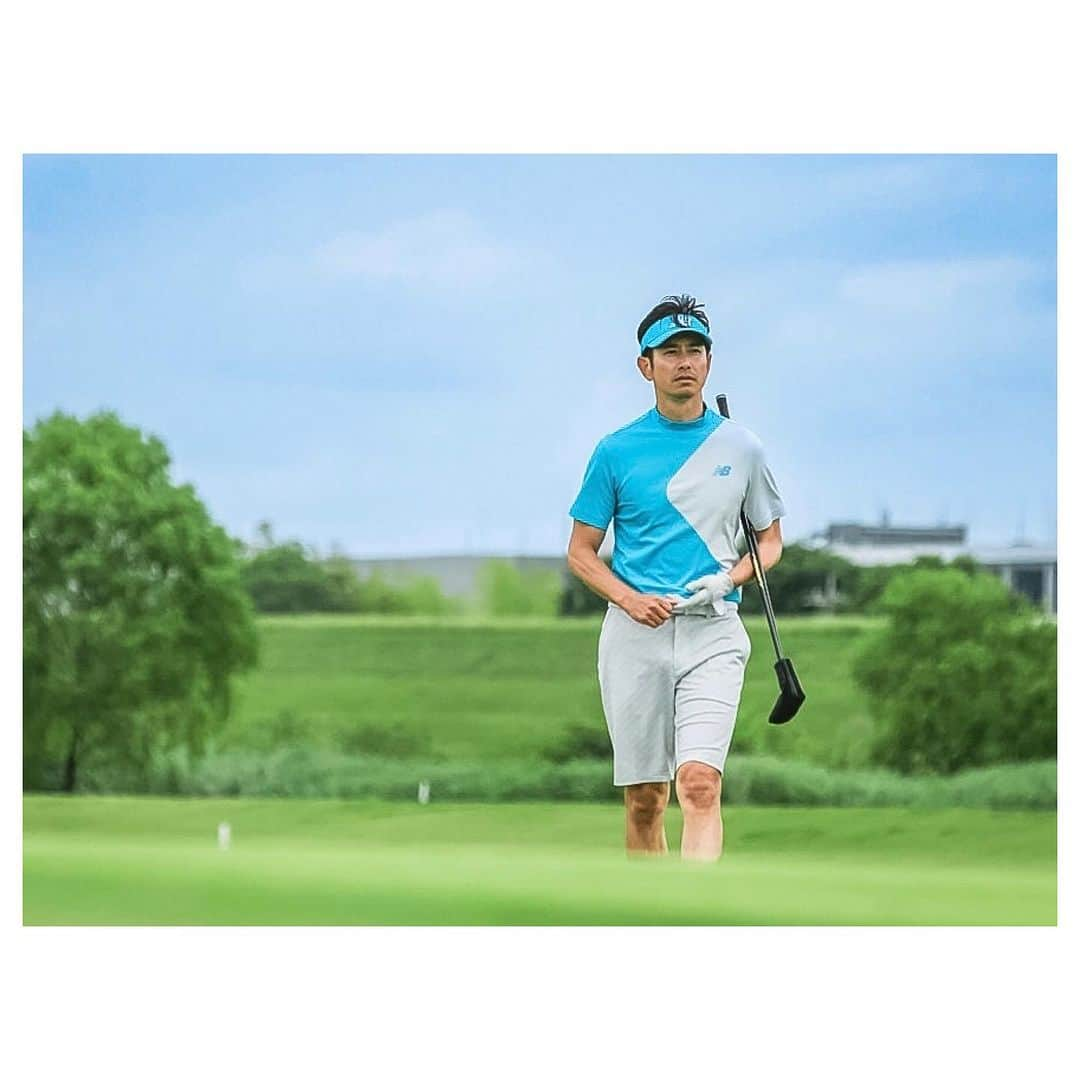 肥野竜也さんのインスタグラム写真 - (肥野竜也Instagram)「＂newbalance golf＂ @newbalancegolf_japan 先日一足先に新しいニューバランス ゴルフのウェア（7/14発売）を着用して体験ラウンドさせて頂きました〜 身体に馴染むフィット感と肌触りが素晴らしく、爽やかで綺麗なブルーが特徴的でとても素敵なウェアでした。 これからの季節にはピッタリなアイテムです。 ⁡ ※アイテム情報や詳しいのはコチラ→ @hinogolf ⁡ #ゴルフ #ゴルフウェア #ゴルフアパレル #メンズファッション #メンズカジュアル #ファッション #メンズモデル #golf #hinogolf #mensfashion #menstyle #fashion #golfwear #golfapparel #newbalance #newbalancegolf #ニューバランス #ニューバランスゴルフ」7月15日 16時23分 - tatsuya_hino