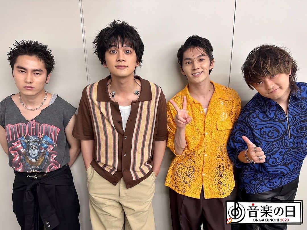 のインスタグラム：「音楽の日 2023 ありがとうございました🌼 「沈丁花」 いつもいつもありがとうね〜  引き続き番組をお楽しみください！！  #音楽の日 #dish #北村匠海 #橘柊生 #泉大智 #矢部昌暉 #一日一撮」