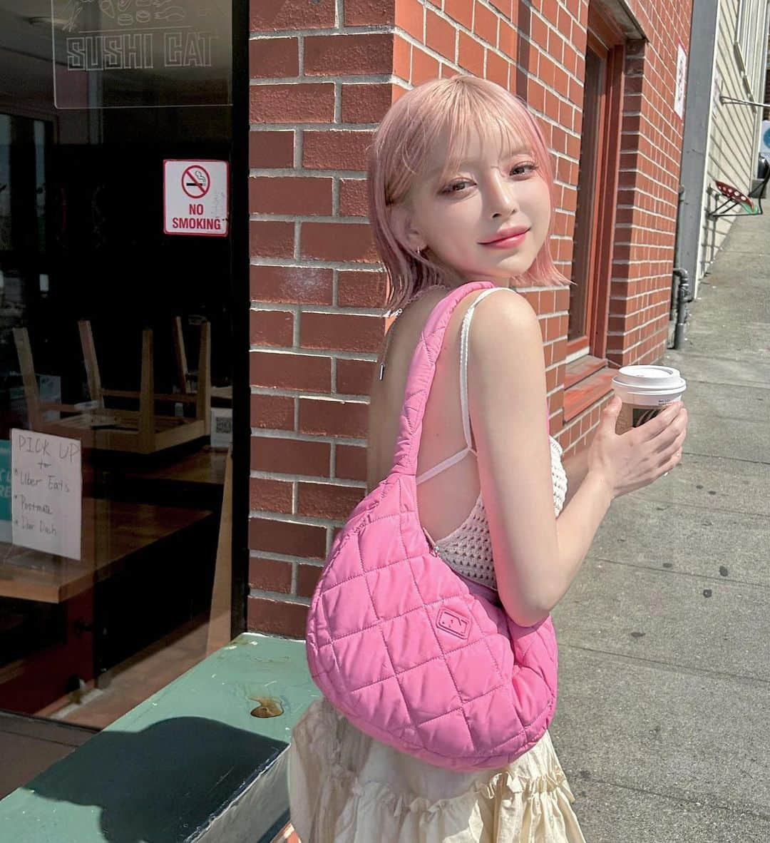 カン・テリさんのインスタグラム写真 - (カン・テリInstagram)「#유료광고 first time in Seattle💓 여행올땐 보부상 가방으로 제격인 MLB23FW 신상 퀄팅 호보백 이징🧳 정말 편한데 귀엽기까지한 23FW 신상 청키러너 제품이에용🫶🏻 @mlbkorea   #MLBKOREA #MLBCREW #MLB가방 #MLB신발」7月15日 16時34分 - taeri__taeri