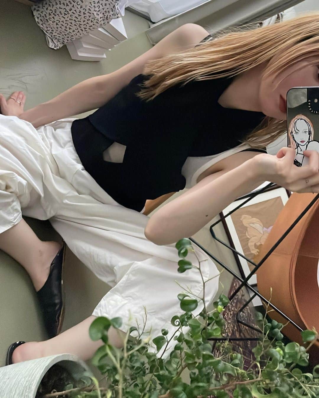 i.e.さんのインスタグラム写真 - (i.e.Instagram)「服着たくないくらい暑いけど夏の格好がいちばん好きである。 @elainehersby  @showroom_uno_inc  thx @kaneko_」7月15日 16時41分 - itabamoe