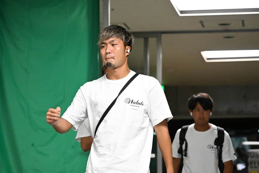 徳島ヴォルティスのインスタグラム：「【7/15(土)18:00 東京V戦(アウェイ)】 スタジアムに到着🚌 さあ、いこう！  #徳島ヴォルティス #vortis #football #Jリーグ」