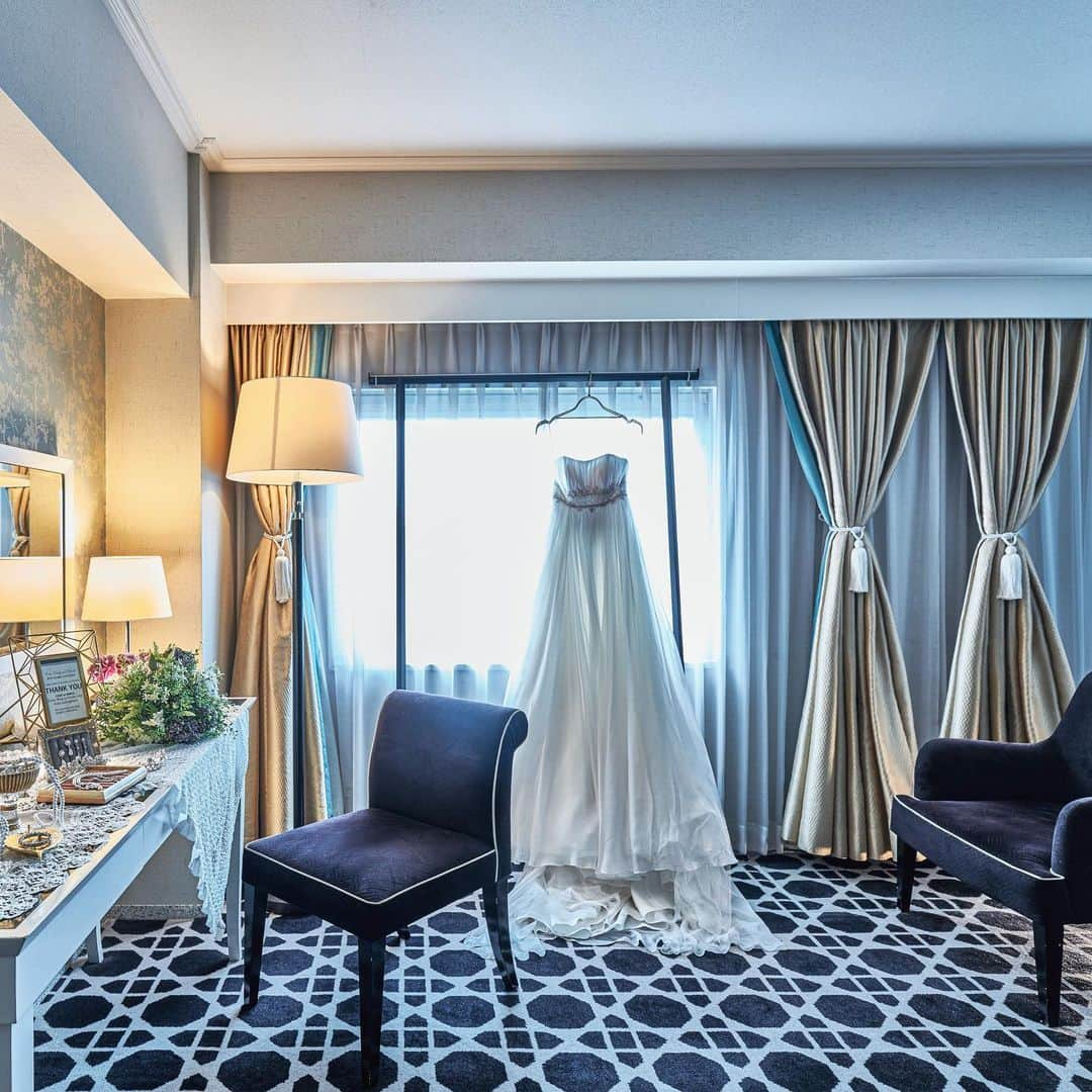 ホテルキャッスル　HOTEL CASTLEさんのインスタグラム写真 - (ホテルキャッスル　HOTEL CASTLEInstagram)「【新 宿泊プラン誕生💍】  ホテルキャッスルにて結婚式を挙げていただいた新郎新婦様限定の宿泊プラン 《幸せの24時間ウエディングプラン》が誕生しました✨  結婚式前日から当日までのワクワク感をもう一度体験してみませんか？  コースディナーを楽しみ、新郎新婦様がお泊まりになるお部屋にご宿泊。 翌日にはキャッスル自慢の朝食と挙式会場見学ができる1泊2食付の宿泊プランです。  8月と9月の金曜日・土曜日が対象です🗓  詳しくはHPをご覧くださいませ🤍  秋から冬にかけては結婚式を挙げていただいた新郎新婦のみ参加いただけるイベントも予定しております❣️ そちらも是非お楽しみに💌  #ホテルキャッスル #ホテルキャッスル山形 #宿泊プラン #卒花さん限定 #卒花 #ホテルキャッスルで結婚式 #ウエディング #wedding  #ブライダル #bridal #チャペル」7月15日 17時05分 - hotelcastle_yamagata