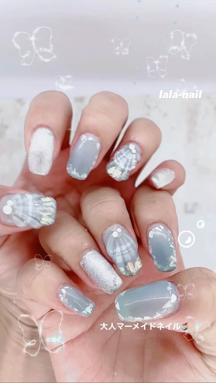 ETSUKOのインスタグラム：「大人マーメイドネイル🧜‍♀️ めーっちゃ良い色作りました❣️  めちゃくちゃ好評でフットネイルにもおすすめです👣 このデザイン今しか出来ないからね🧜‍♀️  #instanails #nails#lalanail#ネイル#プライベートネイルサロン #横浜#手書きネイル#個性派ネイル#大人ネイル #キラキラ#キラキラネイル#美甲#美甲設計#網紅美甲 #美甲店 #네일#네일아트 #マーメイドネイル#シェルネイル#ジェルネイル」