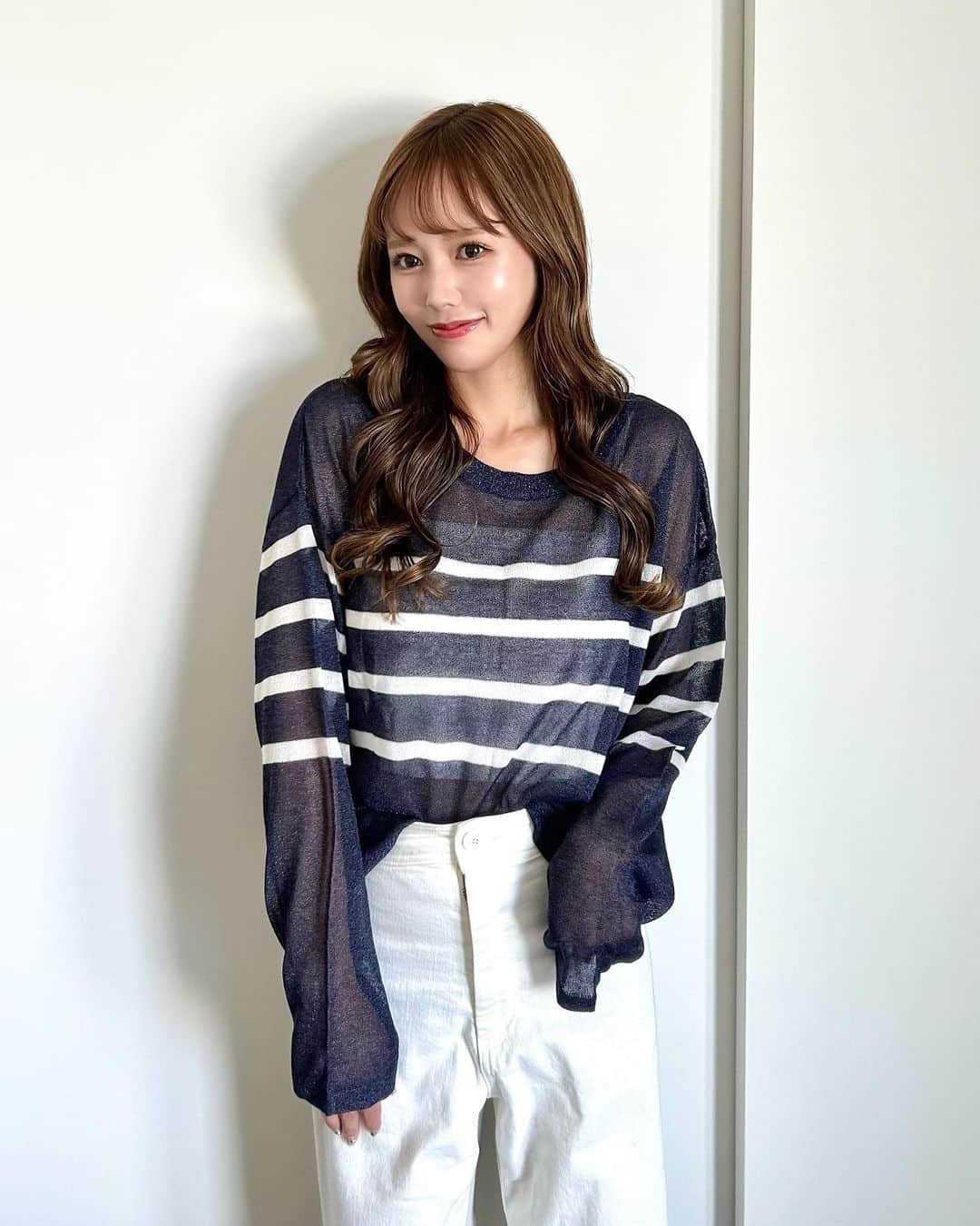 のインスタグラム：「​ ⁡マリンテイストのボーダーとラメ感が​ 夏っぽくてかわいいトップス⚓️💙​ ⁡​ シアー素材も涼しげでかわいい♡​ ⁡​ ⁡​ @classicalelf_official  ⁡​ ⁡​ #classicalelf #クラシカルエルフ #エルフデ #タイアップ#JAVA #ジャバ​」