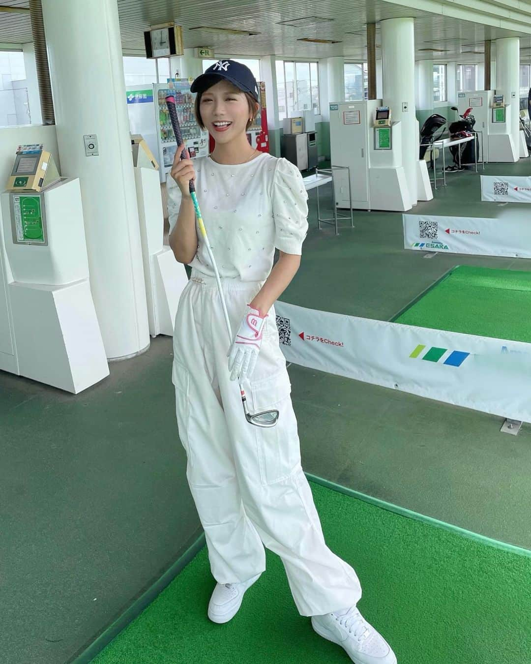 海江田麻貴さんのインスタグラム写真 - (海江田麻貴Instagram)「ㅤㅤㅤㅤㅤ  ㅤㅤㅤㅤㅤ ゴルフはじめました🔰 今は焼けるので秋頃ラウンド回れるようにレッスン通いでっす⛳️  ㅤㅤㅤㅤㅤ おともだち皆さん誘ってください〜😂🤍  ㅤㅤㅤㅤㅤ  ㅤㅤㅤㅤㅤ  ㅤㅤㅤㅤㅤ  ㅤㅤㅤㅤㅤ  ㅤㅤㅤㅤㅤ  ㅤㅤㅤㅤㅤ#ゴルフ女子 #ゴルフ #ゴルフ初心者 #打ちっぱなし #打ちっぱなしデビュー #ゴルフデビュー #フリーアナウンサー #japanesegirl #日本女孩 #ゴルフ練習 #golfgirl #golflife #golfswing #golfstagram #golfclub」7月15日 17時17分 - _makiii0924_