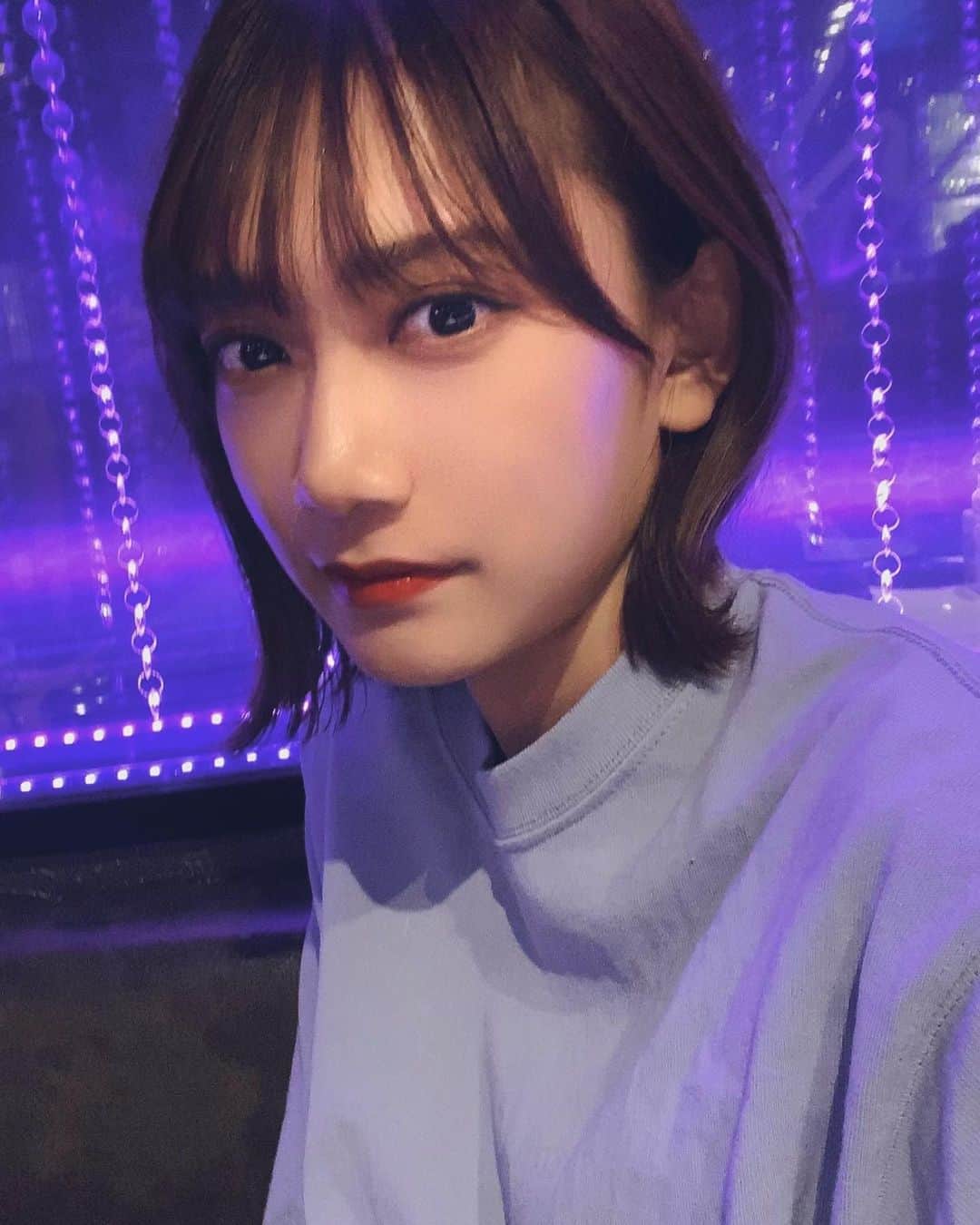 のインスタグラム：「撮影おわって、着替えて ふーってなってるところ」