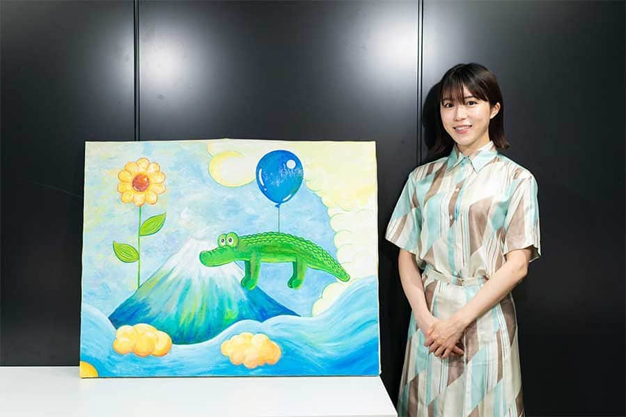 小池花瑠奈のインスタグラム：「総合ニュースサイトのENCOUNTさんに来週から始まる個展「なつの涼風展」について取材していただきました。  今回の個展のことだけではなく 幼い頃漫画家を目指して漫画を描いていたこと、 芸能生活を始めてから今に至る話や 今後の目標なども　ちょこっと知っていただけるような ボリュームのある記事を書いていただきました。  取材していただいたのは先月で、実はまだ作品が完成前。 よく観ていただくとまだ🐞がいません。 そして私は徹夜明けでちょっとぼろぼろなのですが🦁笑  絵のことを中心に沢山お話させていただきました。 目を通していただけたら幸いです。  https://encount.press/archives/484633/  #なつの涼風展 #松宮なつ #ETEPIN」