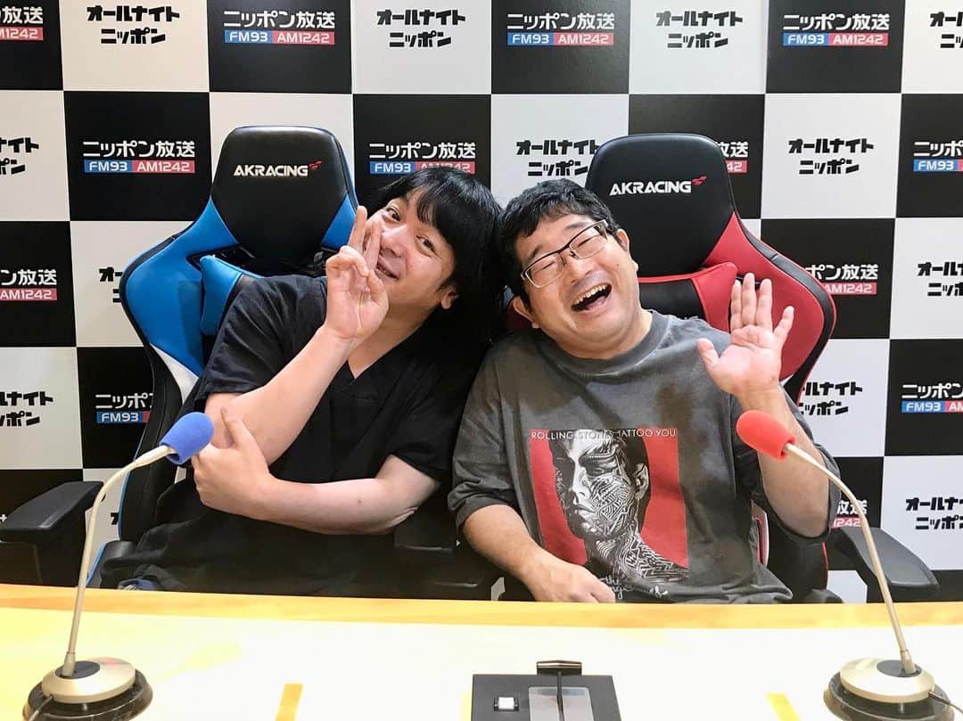 ラジオ「オールナイトニッポン」のインスタグラム：「『銀杏BOYZ 峯田和伸 と サンボマスター 山口隆のオールナイトニッポン0』 7/22(土)27時～放送決定！  今回は毒にも薬にもならない、令和の時代に合った“仲良しラジオ”をお届けします！  #峯田と山口 #銀杏BOYZ #サンボマスター #仲良しラジオ」
