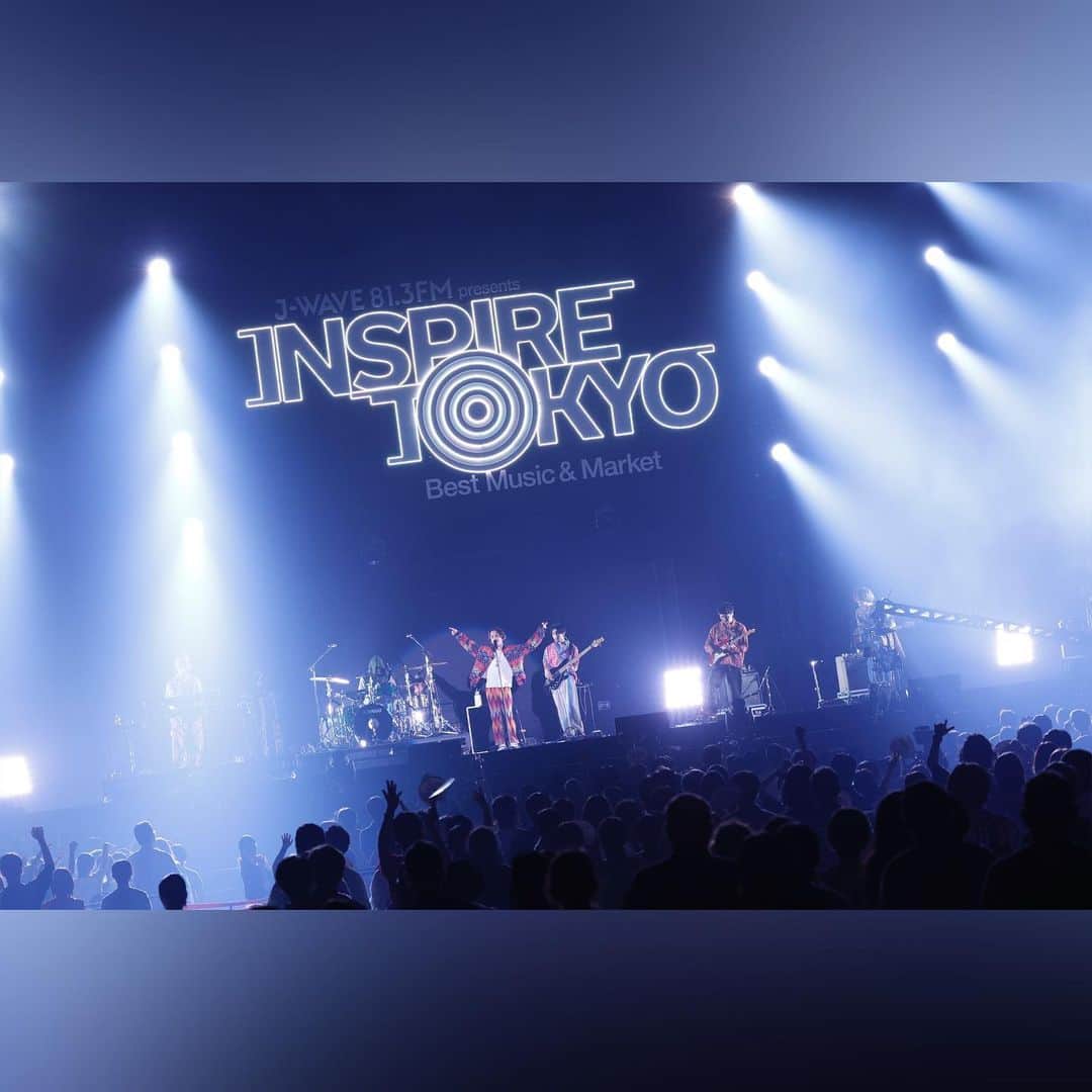 J-WAVEさんのインスタグラム写真 - (J-WAVEInstagram)「#Nulbarich 撮りおろし写真 公開  都市型カルチャーフェス J-WAVE presents INSPIRE TOKYO 2023 -Best Music & Market-  2023年7月15日（土）、7月16日（日） 代々木第一体育館で開催  初日15日に登場！ Nulbarichのライブ写真を公開🌴 @nulbarich_official @mrjeremyquartus   Photo by Tsukasa Miyoshi (Showcase) @tsukasamiyoshi   ■セットリスト M1 Get Ready M2 It's Who We Are M3 Reach Out M4 NEW ERA M5 Break Free M6 It's All For Us M7 TOKYO M8 A Roller Skating Tour M9 STEP IT  ■オンエア情報  📻ラジオOA 後日、本イベントの模様をJ-WAVEにて放送！  番組タイトル：J-WAVE SPECIAL INSPIRE TOKYO～AFTER THE FESTIVAL～ 放送日時：2023年8月10日（木）19:00～21:55 ナビゲーター：藤田琢己  📺テレビOA フジテレビTWO にて独占放送決定！ 7/15、16の模様をお届けします 放送日時：2023年8月31日（木） 19:00～23:00  #jwave #インスパイアトーキョー」7月15日 18時12分 - jwave813