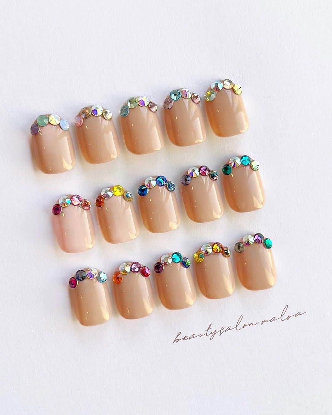 nailsalon malva（ネイルサロンマルヴァ）のインスタグラム