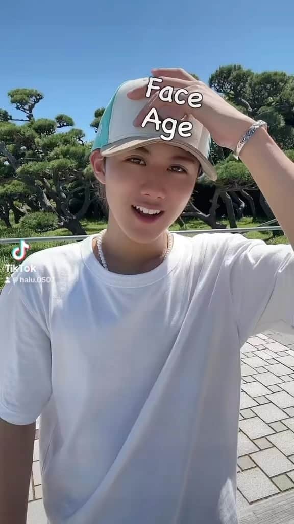 のインスタグラム：「where were you born?? waiting for your comments!!😳😳  #reels」