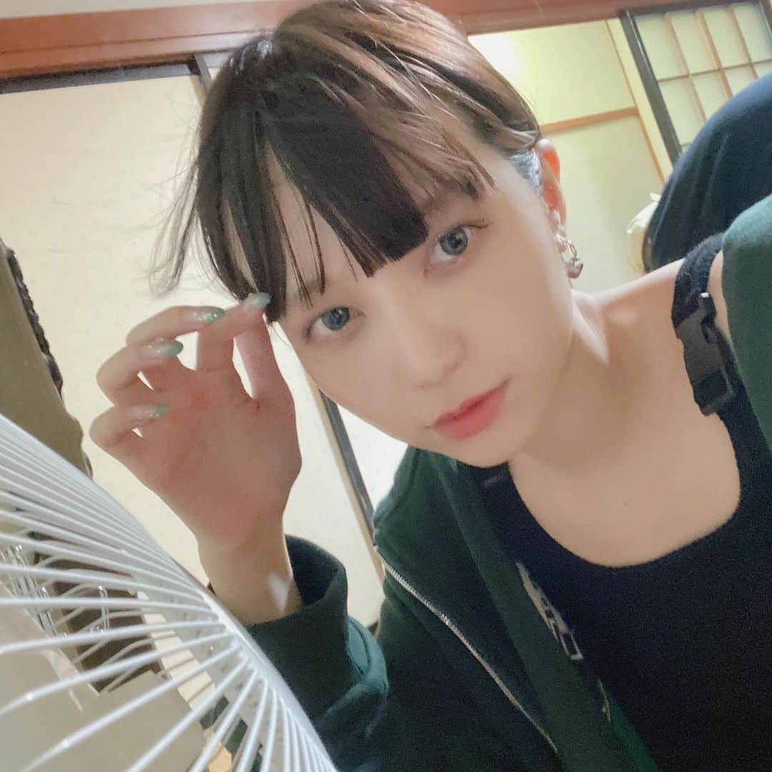 やねのインスタグラム：「夏すぎ」