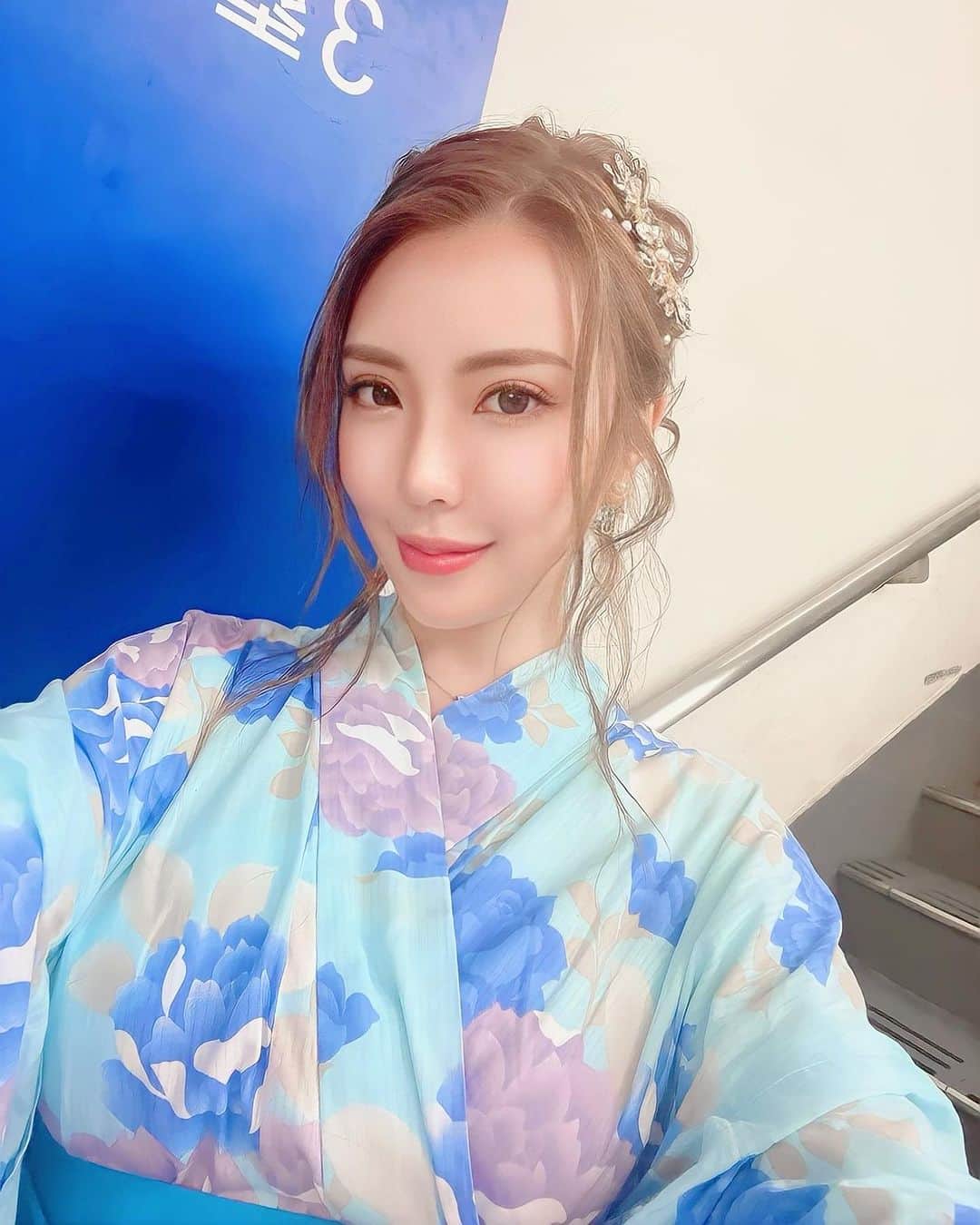 のインスタグラム：「今年も楽しみ🎆 . . 去年の神宮外苑花火大会雨で びしょ濡れだったから 今年は晴れるといーな🥺♡ .  . 今年は隅田川の花火大会あやなと行く⤴︎ . . . #神宮花火大会 #浴衣 #隅田川花火大会  #花火大会 #花火 #浴衣デート#夏 #🎆 #yukata #tokyo #japan #fireworks #👘」