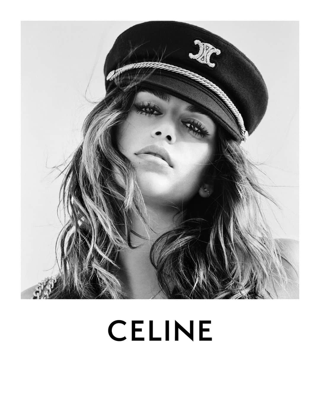 Celineさんのインスタグラム写真 - (CelineInstagram)「CELINE AT THE WILTERN AGE OF INDIENESS  CELINE 17 WOMEN WINTER 23  CELINE TRIOMPHE SAILOR CAP  COLLECTION AVAILABLE NOW IN STORES AND ON CELINE.COM   KAIA @HEDISLIMANE PHOTOGRAPHY LOS ANGELES JANUARY 2023  #CELINEBYHEDISLIMANE」7月15日 19時00分 - celine