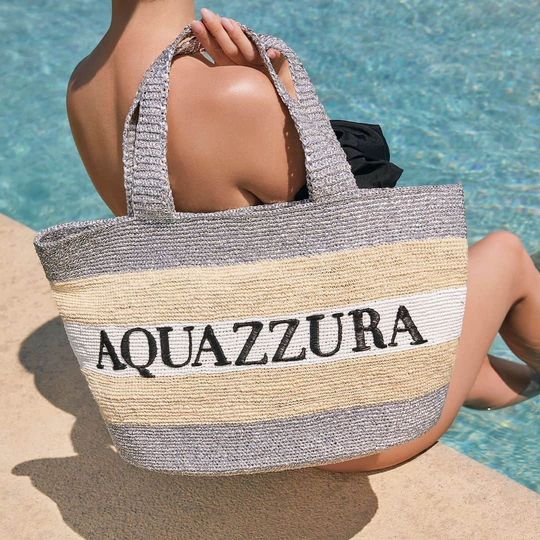 Aquazzuraのインスタグラム：「All set for summer living. Time to introduce the new Summer Stripe Tote Large: this spacious tote oozes summer vibes. Its woven from natural raffia with a unique textural appearance. See more online at aquazzura.com   #AQUAZZURA  #aquazzurabags」