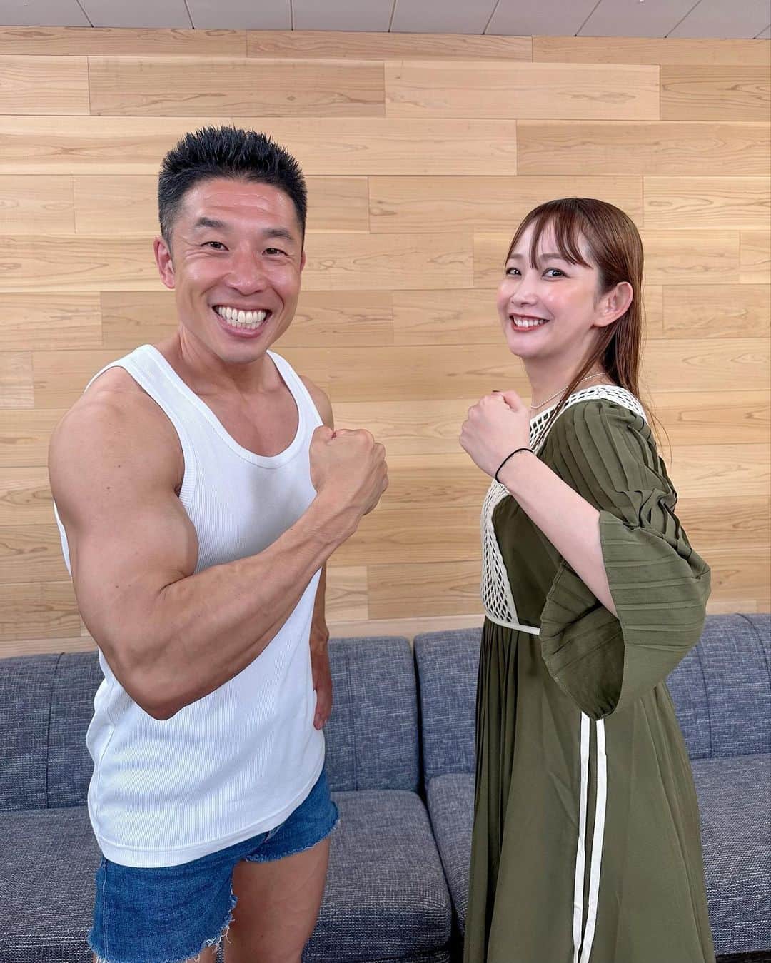 中上真亜子のインスタグラム：「久しぶりの東京💪😮 大面白な なかやまきんに君さんとの オンラインイベント☺️🌈 今日もたーっぷり面白くて とっても変で 楽しかった💪☺️ みなさま ありがとうございました🫶  そして初めて中野の街に降りて 短い時間だったけど ちょっとだけ散策して 食べたかったラーメン食べられた！すごい良い街だった🌈 またゆっくり行きたいなあ #最後の1枚は今日あがったYouTubeです #韓国旅 #サムギョプサルを求めて放浪してます何卒」