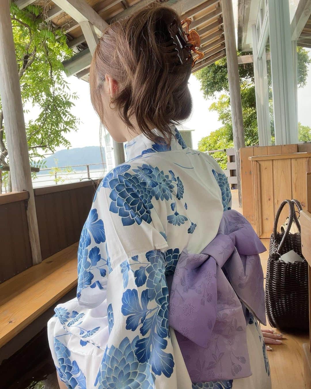 川本愛彩さんのインスタグラム写真 - (川本愛彩Instagram)「. 旅館の足湯って風流♡ となり…来る？ . . . #旅館 #足湯 #風流 #気持ちいい #浴衣 #夏」7月15日 19時24分 - aya_s.collection