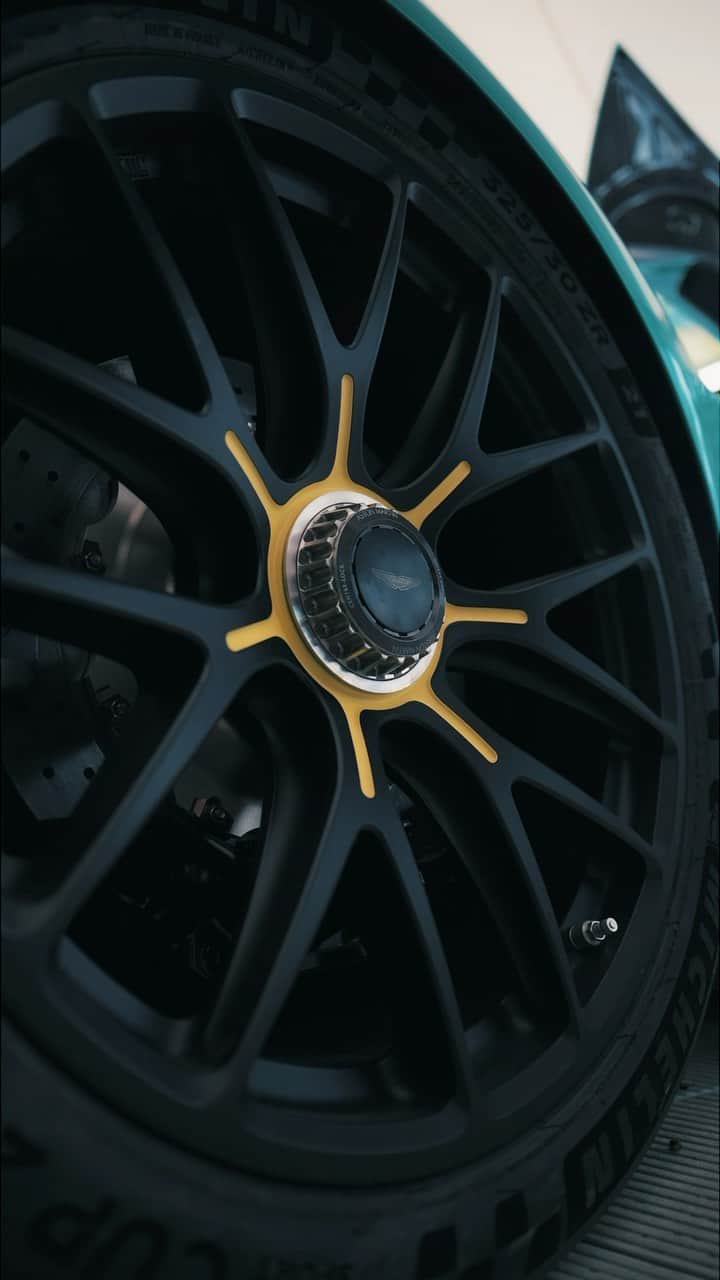 アストンマーチンのインスタグラム：「The festival of speed just got faster.  #AstonMartinFoS #Valkyrie #IMPOSSIBLEDRIVEN」