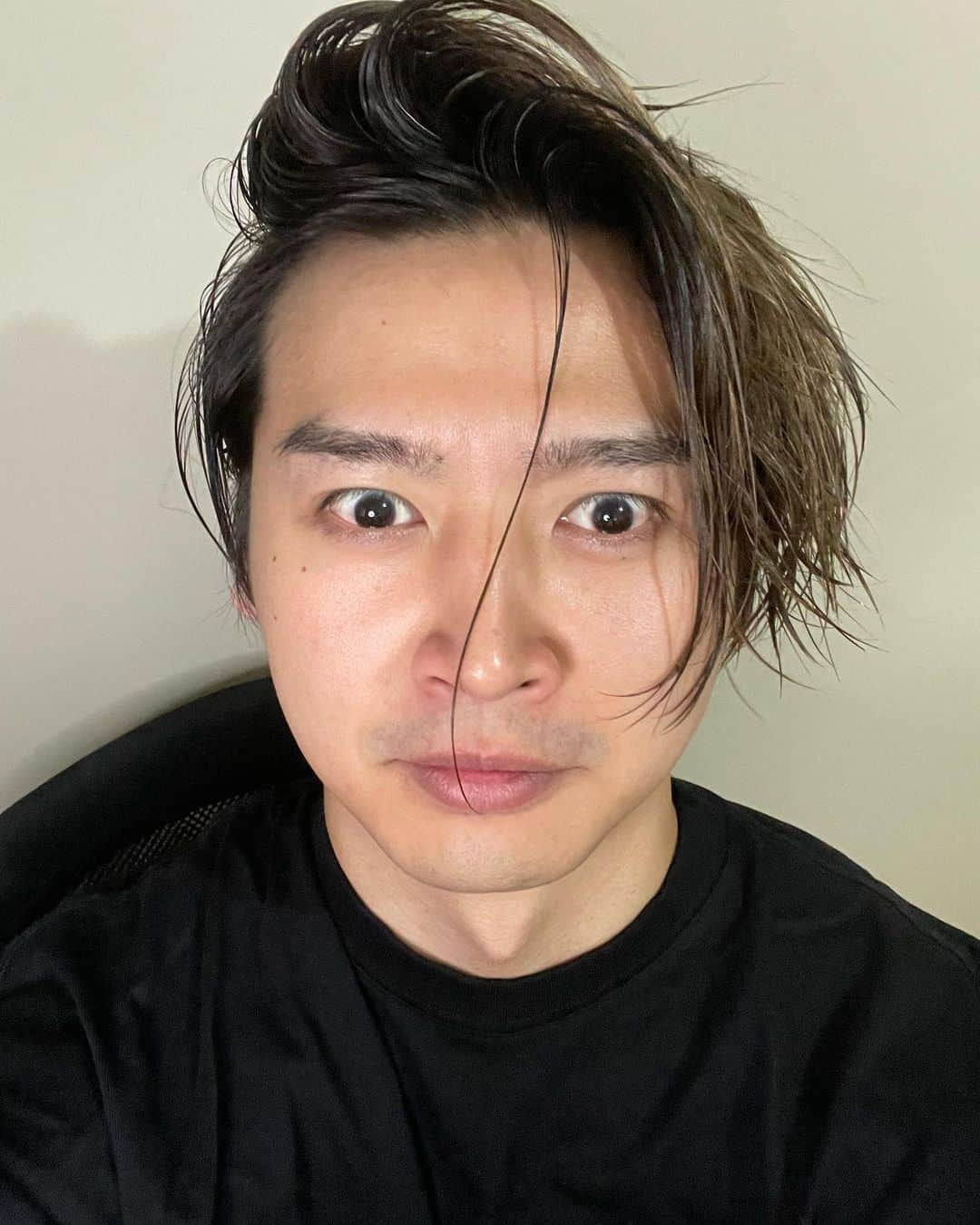 金井成大さんのインスタグラム写真 - (金井成大Instagram)「髪型どうしようタイム with live たのしみましょー ちょっとできるか不安ある 多分大丈夫　笑」7月15日 19時36分 - sonde_sonde_sonde