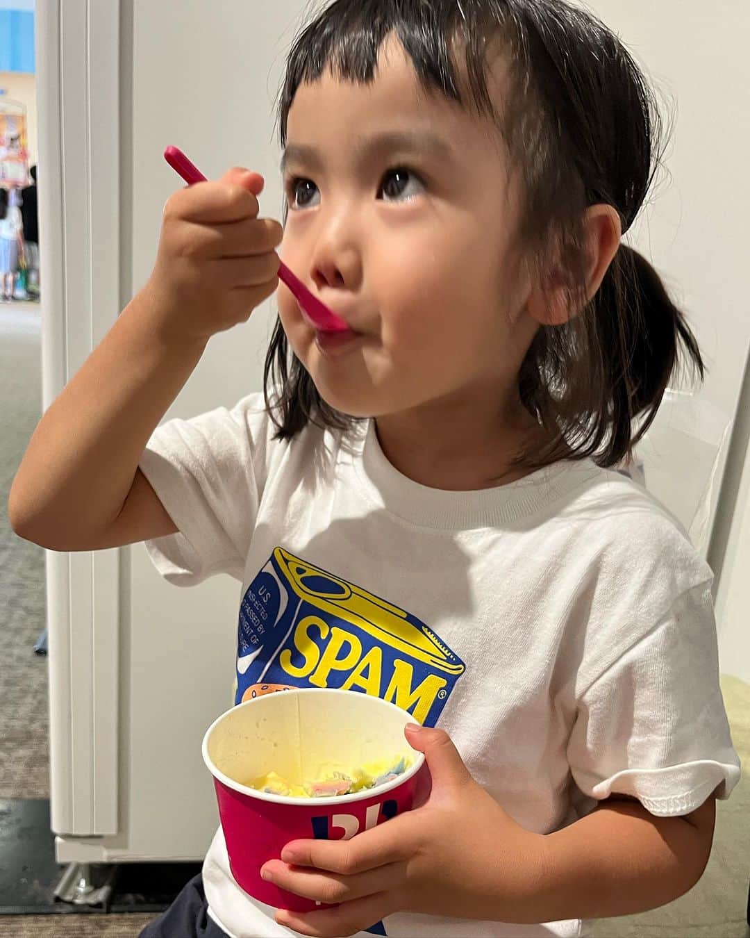 眞田佳織さんのインスタグラム写真 - (眞田佳織Instagram)「🌻毎日お嬢🌻 夏休み、始めました。 間も無く4歳です。 急に大人びた。🤣🤣🤣❤️ . . #子育て #3歳11ヶ月  #7月 #バースデー . #子連れスポット #お出かけ」7月15日 19時37分 - kaori_sanada