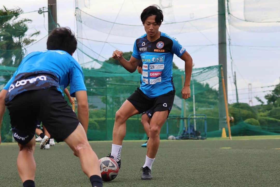 横浜スポーツ&カルチャークラブさんのインスタグラム写真 - (横浜スポーツ&カルチャークラブInstagram)「.  🔵training🟠  7/15 training photo📸  #土館賢人 #福田翔生 #中村海渡 #中里崇宏 #カルロスアローヨ  NEXT👉 明治安田生命J3リーグ第18節 📅7/16(日)18:00ko 🆚#いわてグルージャ盛岡 🏟#いわぎんスタジアム  #yscc #Ｊリーグ #jleague #j3 #横浜 #本牧 #soccer #サッカー #bonera」7月15日 20時00分 - yscc_official