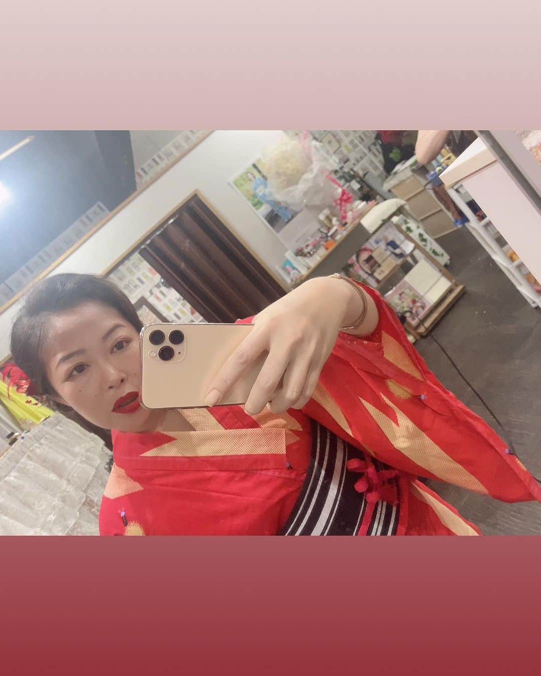 三谷晶子のインスタグラム：「今年初浴衣👘👘👘　  #着物  #kimono」