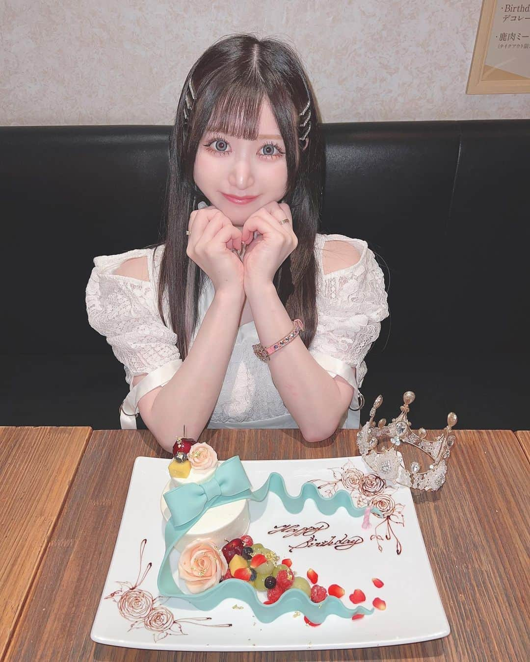 あいにゃんさんのインスタグラム写真 - (あいにゃんInstagram)「代官山の可愛すぎるバースデープレートのレストラン🎂🎀💕  ︎︎ ︎︎︎ ︎︎︎ ︎  最近はアフヌンもだけど、オシャレなディナーが好き🫶 * * #bistrofavori #bistrofavori代官山 #代官山 #代官山カフェ #代官山ランチ #バースデープレート #バースデーケーキ #誕生日プレート #誕生日ディナー #誕生日ケーキ #birthdaycake #birthdaygirl #birthday #snidel #snidelワンピース #スナイデル #コンカフェ #コンカフェ嬢 #キャバ嬢 #アイドル #サロモ募集 #サロンモデル  #instagood #instalike #loveislove #follow」7月15日 19時51分 - ainyan0310