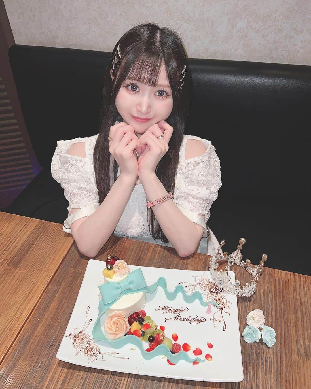 あいにゃんさんのインスタグラム写真 - (あいにゃんInstagram)「代官山の可愛すぎるバースデープレートのレストラン🎂🎀💕  ︎︎ ︎︎︎ ︎︎︎ ︎  最近はアフヌンもだけど、オシャレなディナーが好き🫶 * * #bistrofavori #bistrofavori代官山 #代官山 #代官山カフェ #代官山ランチ #バースデープレート #バースデーケーキ #誕生日プレート #誕生日ディナー #誕生日ケーキ #birthdaycake #birthdaygirl #birthday #snidel #snidelワンピース #スナイデル #コンカフェ #コンカフェ嬢 #キャバ嬢 #アイドル #サロモ募集 #サロンモデル  #instagood #instalike #loveislove #follow」7月15日 19時51分 - ainyan0310