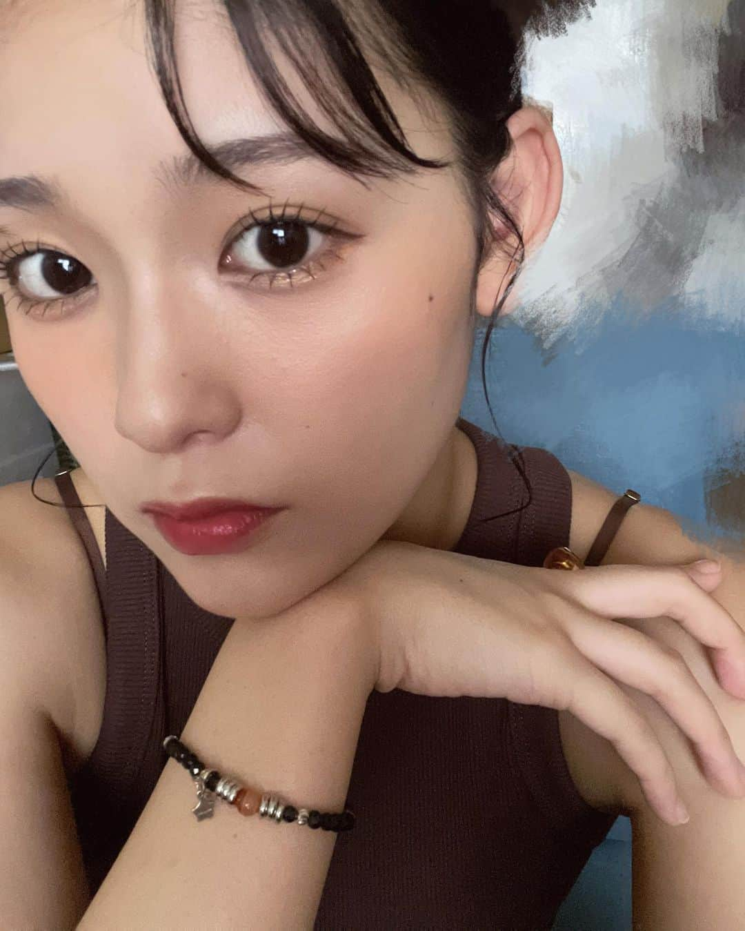 石井蘭のインスタグラム：「Daily…🌻🌱  みんな夏休み何するんかなぁ 最近知ったんだけど、最後の エフェクト可愛すぎません？？ #石井蘭#04년생 #fashion #summer #暑いねぇ」