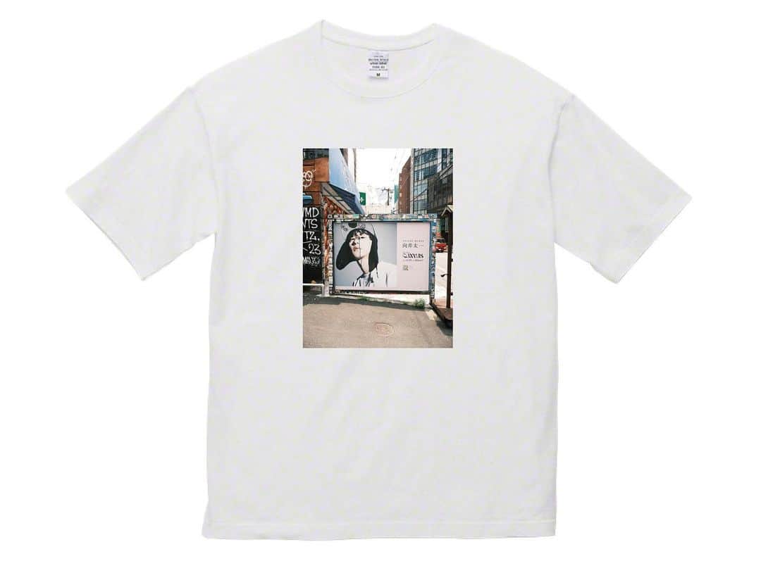向井太一さんのインスタグラム写真 - (向井太一Instagram)「@mqplanet he shot me in the head😜💥 “MQ Photo T-Shirt” is out now at TOY’S STORE  彼にペイントされたポスターを写真に撮ってTシャツにしました。 是非ゲットしてね✌️」7月15日 20時00分 - iamtailjp
