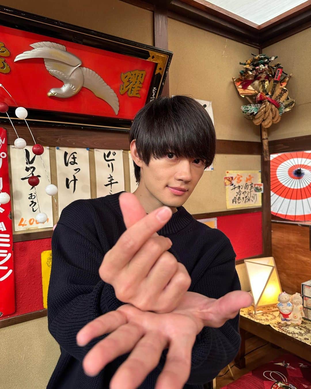 のインスタグラム：「.  【📺】 本日7/15(土) PM11:30〜 「#人生最高レストラン」 　 #佐野勇斗 さん　　が出演します📣  #佐野飯 の世界、最愛の #あなご寿司 など 佐野さんのことをよ〜く知ることができます🤭  ぜひご覧ください🍽️  #トリリオンゲーム 💸 #第2話は7月21日よる10時OA #トリリオンポーズ🐥🫰🏻」