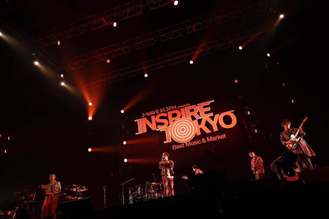 Nulbarichのインスタグラム：「J-WAVE presents INSPIRE TOKYO 2023 -Best Music & Market-  #nulbarich  #ナルバリッチ  #インスパイアトーキョー  #live @nulbarich_official  @jwave_live  @mrjeremyquartus  @yamazakitkr  @kent.aro_gram  @tkysbass  #サトウカツシロ #今村慎太郎  Photo by：Tsukasa Miyoshi (Showcase)」