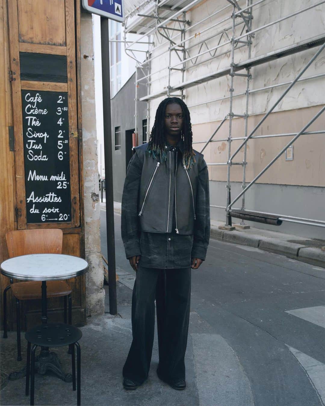 のインスタグラム：「#MM6 Maison Margiela Autumn-Winter 2023 Avant-Première Collection.  Photographed by @louisethornfeldt & @mariathornfeldt」
