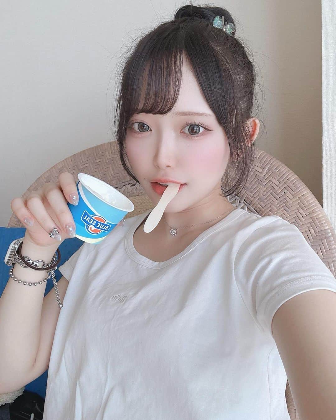 反田葉月のインスタグラム：「沖縄一日目 🪼 Tシャツ 男女兼用ブランドみたいで、おそろいしたら可愛いなぁって思ってた🌙 いしかわなつみちゃんのブランドのかっわいい.ᐟ.ᐟ🥺🥺」