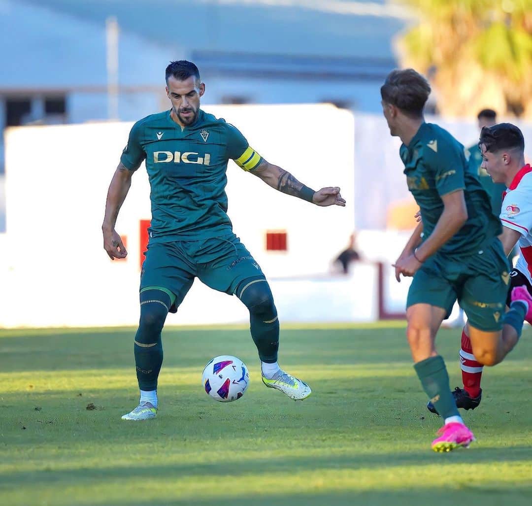 アルバロ・ネグレドのインスタグラム：「Seguimos @cadizclubdefutbol!⚽🔋 #AN9」