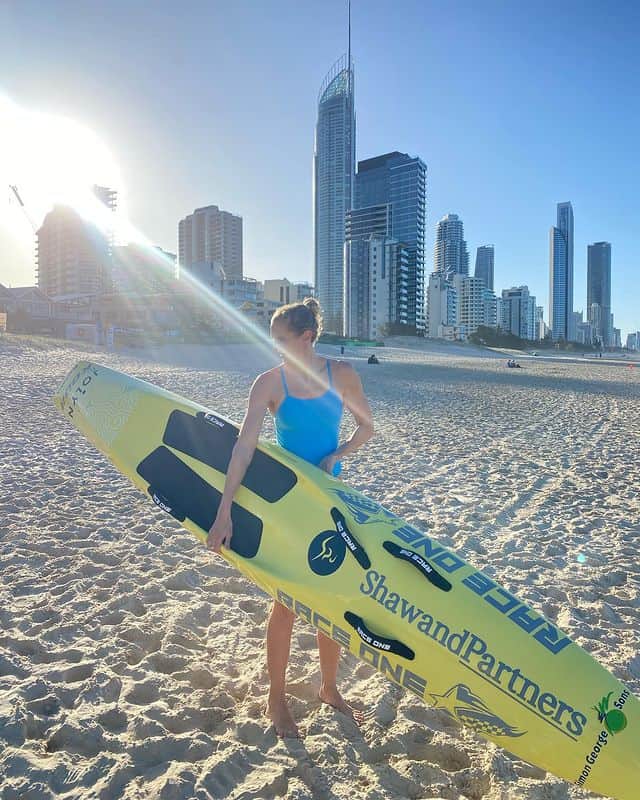 JOLYN Swimwearのインスタグラム：「We can't get over the gorgeous sunshine of the Gold Coast lately 💙🌴 // #jolynaustralia」