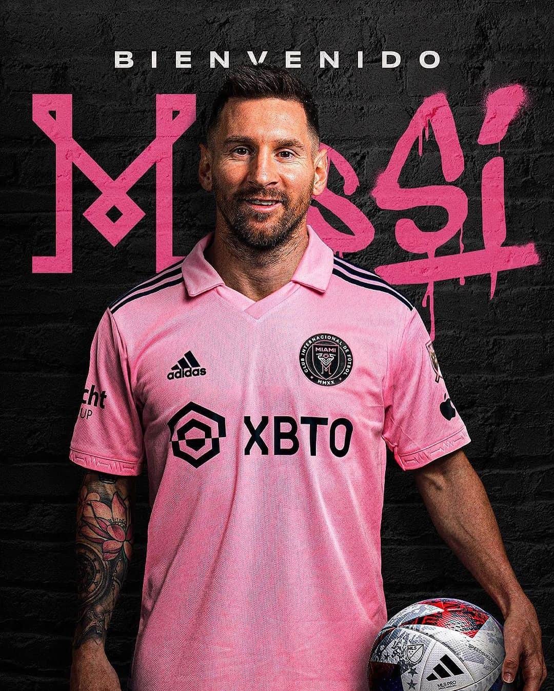 HYPEBEASTさんのインスタグラム写真 - (HYPEBEASTInstagram)「@intermiamicf has officially welcomed @leomessi sporting number 10. Photo: Inter Miami FC」7月16日 6時22分 - hypebeast