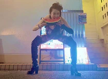 小向美奈子のインスタグラム：「神戸・めちゃくちゃ楽しかった。。  フォアグラ劇場 来年は寒い時期に来ます‼️」