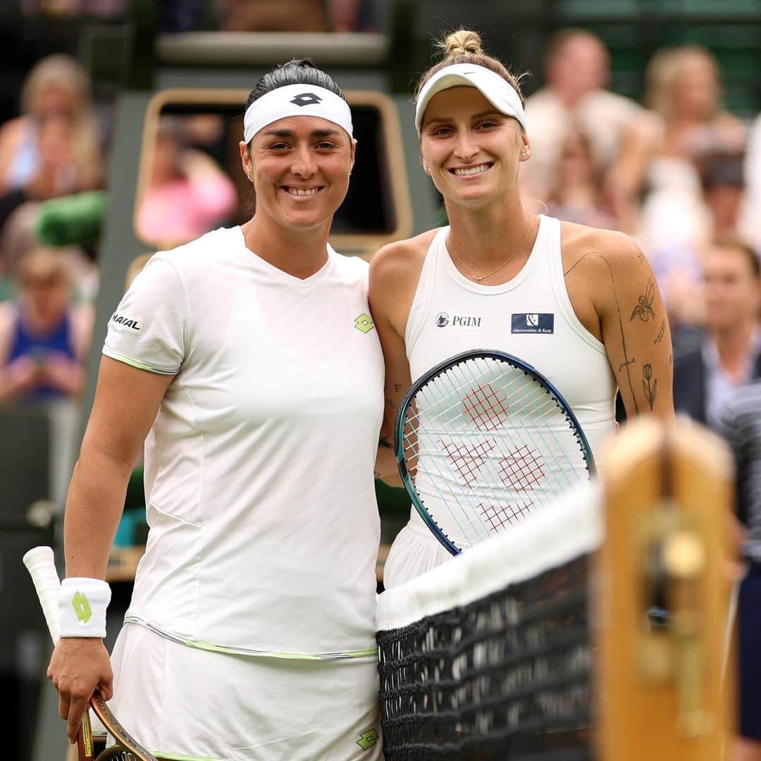 WTA（女子テニス協会）さんのインスタグラム写真 - (WTA（女子テニス協会）Instagram)「here 👏 we 👏 go 👏  @onsjabeur vs. @marketavondrousova for the @wimbledon title!」7月15日 22時20分 - wta